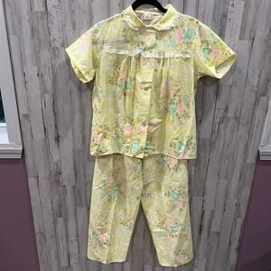 Vintage Philmaid Yellow Floral Lace Short Sleeve Pants PJ Set 60s Size Womens XS